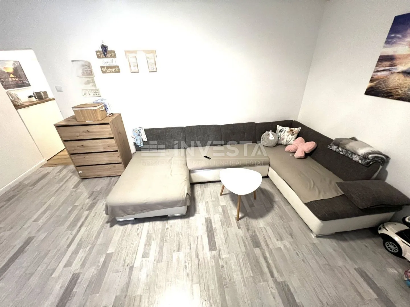 Stoja, dvosoban stan na prvome katu površine 68 m² - cover