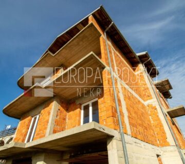 INVESTICIJA! Kuća roh-bau: Zadar, 465.00 m2 (prodaja) - cover