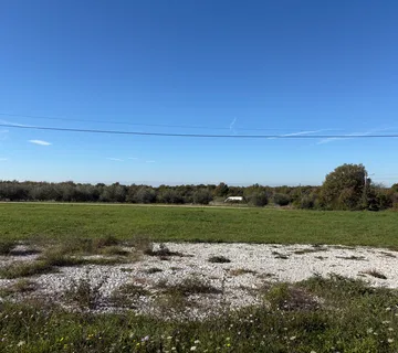 Prilika ! zemljište sa građevinskom dozvolom i pogeldom na more! - cover