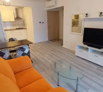 Stan, Trg Zlate Bartl, najam - cover