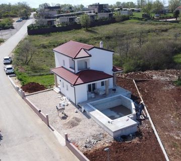 Istra, Buje, Kuća s bazenom u lijepom Istarskom krajoliku, #prodaja - cover