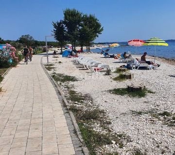 ISTRA, PEROJ Građevinsko zemljište 8200 m2 ugostiteljsko turističke namjene T1 T2 T3 - cover