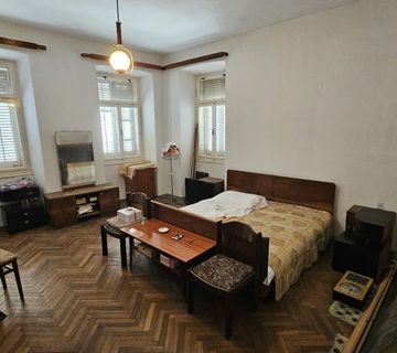 Istra, Pula, Centar, stan 73,54 m2 za adaptaciju u samom centru grada, #prodaja - cover