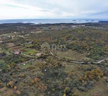 ISTRA, ROVINJ Poljoprivredno zemljište s ucrtanim objektom 2,5 km od mora! - cover