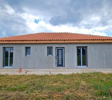 Istra, Žminj, kuća sa bazenom, prizemnica, #prodaja - cover