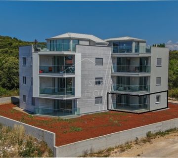 Rovinj, novi stan 200m od mora i plaža sa terasom - cover