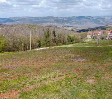 Motovun, okolica, zemljište s vrhunskim panoramskim pogledom - cover