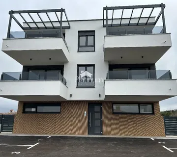 Istra, općina Medulin, fantastična novogradnja s pogledom - cover