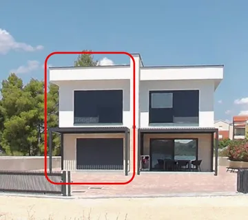 Prodaju se apartmani, Srima (Vodice) PRVI RED do MORA - cover