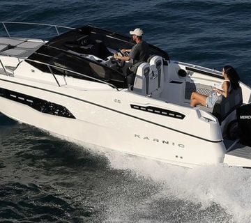 KARNIC 7,80 m (CS740-S) KABINA, MODEL 2025  - cover