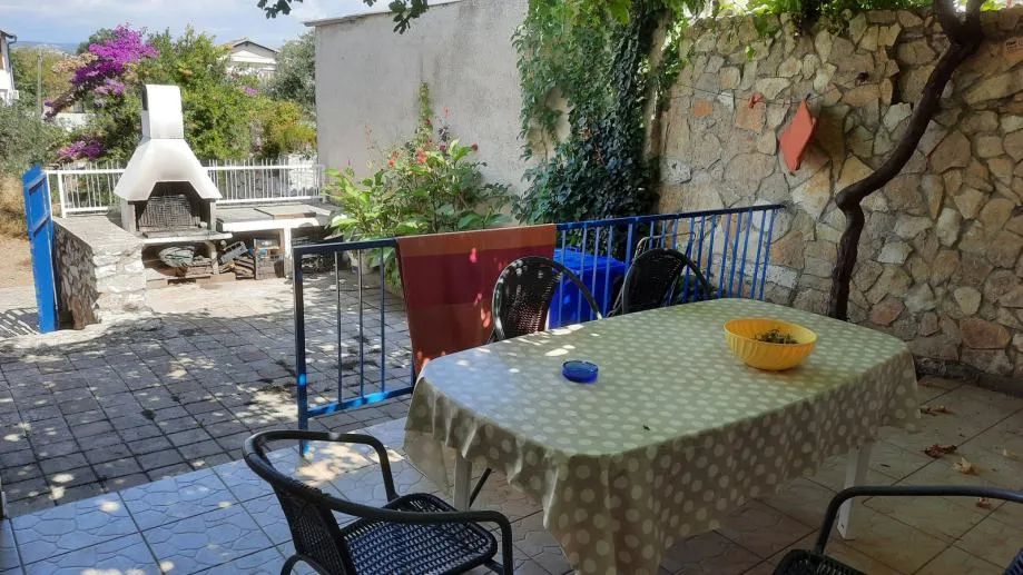 !!Kuća s dvorištem,staro selo: Murter, 105.00 m2 (prodaja) - cover