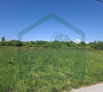 Građevinsko zemljište u Gospiću, površine 1200 m² - cover