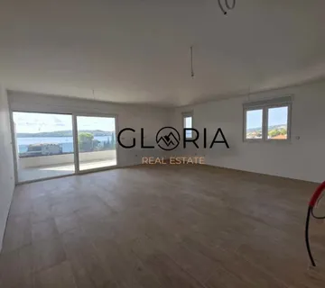 Komforan 3-soban stan 95 m2, 3. kat, u blizini plaže, Seget Donji! - cover