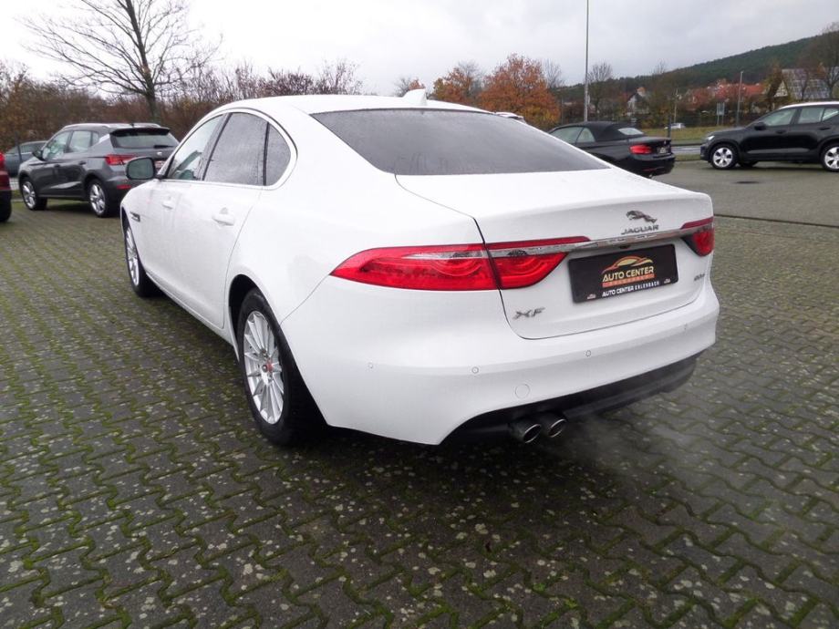 jaguar-xf-2.0d-svojim-kamionima-uvozimo-registracije-slika-214177677