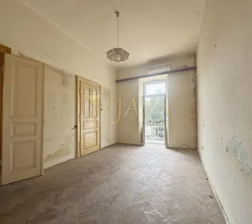 CRIKVENICA 1. red do mora – stan s velikim potencijalom - cover