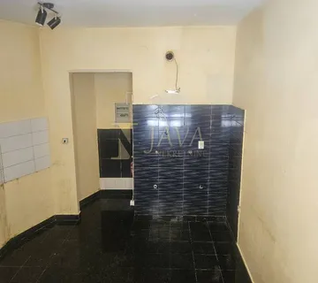 CENTAR RIJEKE – ULIČNI POSLOVNI PROSTOR NA PRODAJU - cover