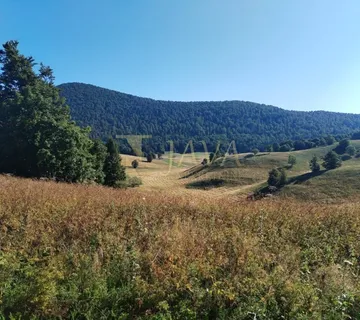 	Begovo Razdolje, 750 m2 otvoren pogled - cover