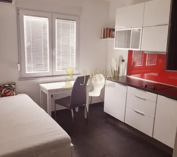 KRIMEJA 1SKL, odlična lokacija, renoviran, SAMO KOD NAS! - cover