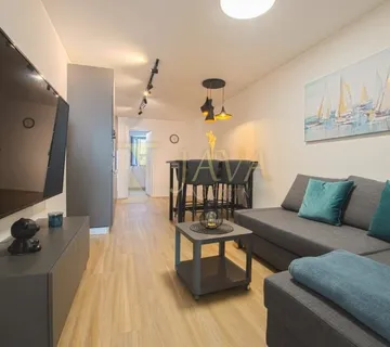 CENTAR,DO KORZA -STAN SA DVA APARTMANA – IDEALNA INVESTICIJA - cover