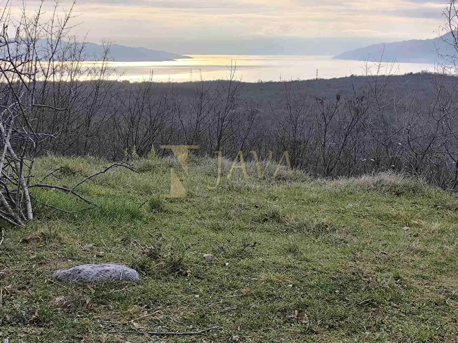 Saršoni, građevinski teren sa pogledom na more 1194m2 - cover