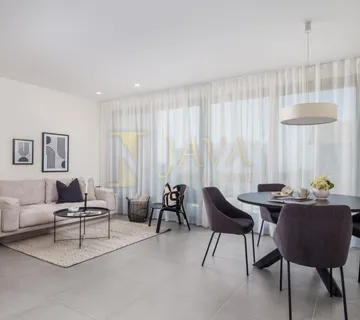 HOSTI, Luksuzan dvoetažni stan 3s+db sa parkingom i okućnicom - cover