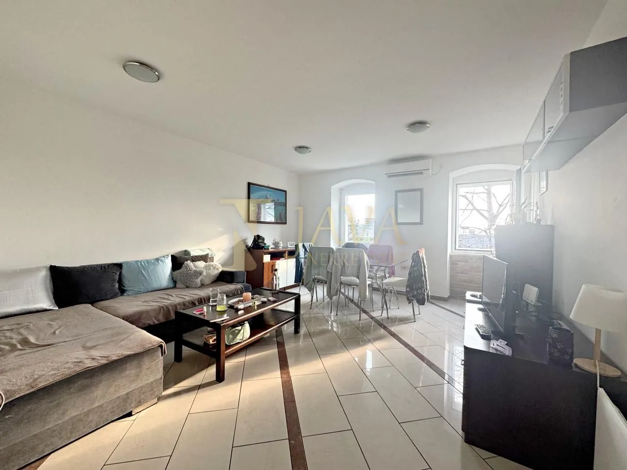 	Bulevard SAMO KOD NAS 2s+db idealan za investiciju! - cover