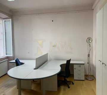Centar/Rijeka, Ured na Korzu, 20 m2 - cover