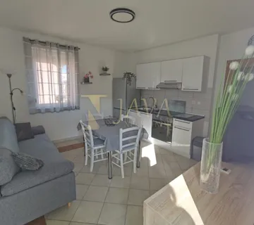 Marinići – dugoročni najam  2-sobnog stana s parkingom - cover