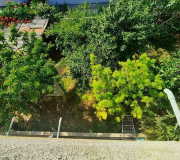 KRK, KUĆA 300 M OD MORA S 2 STANA I 2 APARTMANA - cover
