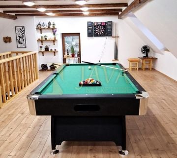 Slavica/Fužine, Dvojna kuća, 260m2, okućnica, bazen - cover