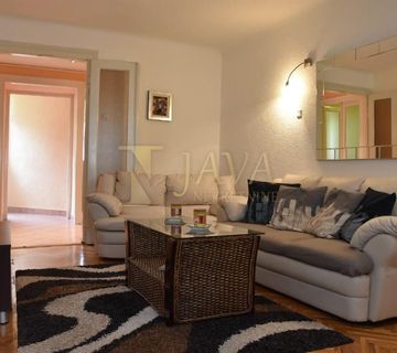 RIJEKA, CENTAR - renovirani stan 70 m2, 20 m od Korza! - cover