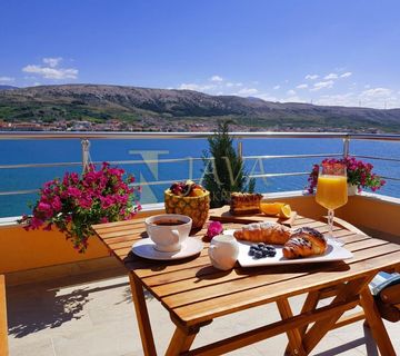 Pag/Otok Pag, Obiteljski hotel, Prvi red do mora - cover