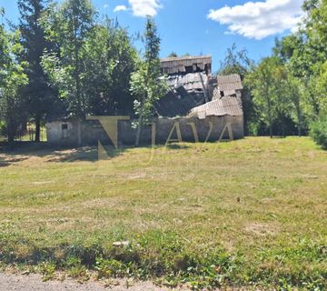 LIČ, RUŠEVINA NA PARCELI OD 2600M2 GRAĐEVINSKOG ZEMLJIŠTA - cover