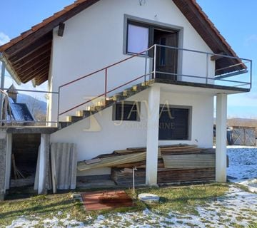 PLITVIČKA JEZERA, SAMOSTOJEĆA KUĆA NA PARCELI OD 7575 M2, 3 KM OD NP-A - cover