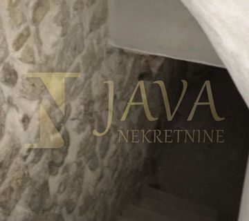 Kuća u staroj jezgri Omišlja ! - cover