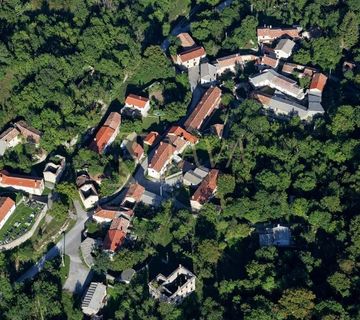 GRAĐEVINSKI TEREN U ISTRI 562 M2 - cover