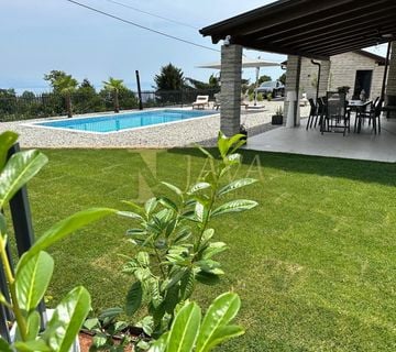 OPATIJA,POLJANE, PROSTRANA VILA S BAZENOM I POGLEDOM, PRUŽA PRIVATNOST - cover