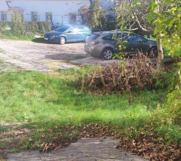 Čavle, ulični poslovni prostor s parkiralištem u centru - cover