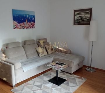 Šilo/Dobrinj, 2S+DB s lođom, 56m2,138m2 okućnice, parking - cover