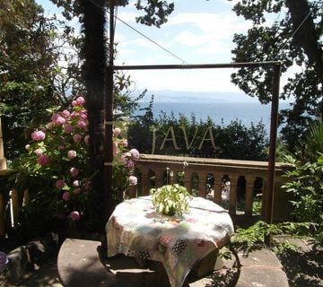OPATIJA, STAN 152 M2 U CENTRU S TERASOM I PARKINGOM, POGLED NA MORE - cover