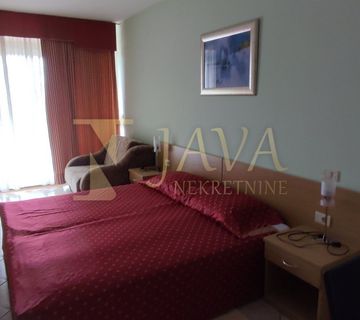 N. Vinodolski, studio apartman s loggiom, 100 m od plaže - cover