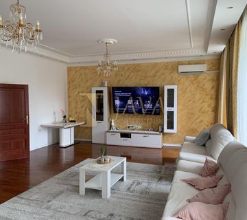 RIJEKA/CENTAR, STAN NA 1. KATU S BALKONOM, 120 M2 - cover