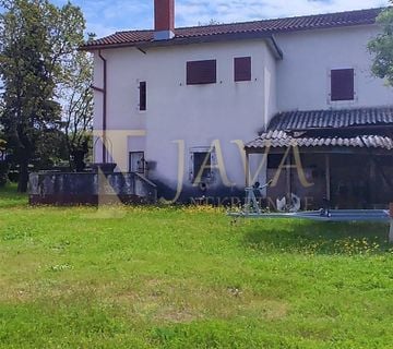 OTOK KRK, MALINSKA, SAMOSTOJEĆA KUĆA S PROSTRANOM OKUĆNICOM - cover