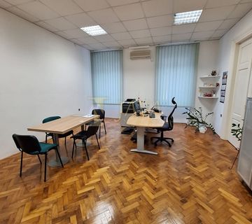 Centar/Rijeka, 112m2, 3 SKL, Idealno za investiciju - cover