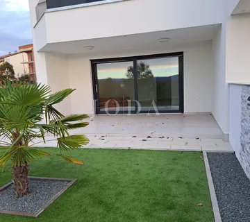 Novoizgrađeni moderni stanovi, Malinska - otok Krk - cover