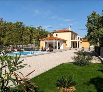 Labin, okolica, Villa za odmor sa bazenom i jaccuzijem na jedinstvenoj lokaciji