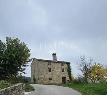 Obnovljena kamena istarska kuća sa prekrasnim panoramskim pogledom,BUJE okolica