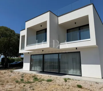 MALINSKA – Moderna vila s bazenom u pripremi, saunom, teretanom i panoramskom krovnom terasom - Bogovići, Malinska-Dubašnica