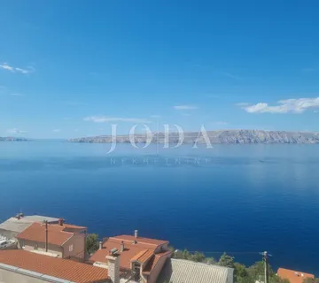 SENJ, kuća sa četiri stambene jedinice
