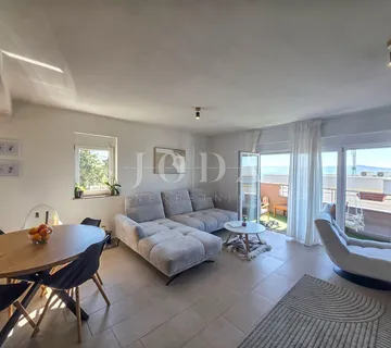 Crikvenica- Dvoetažni stan u mirnom dijelu